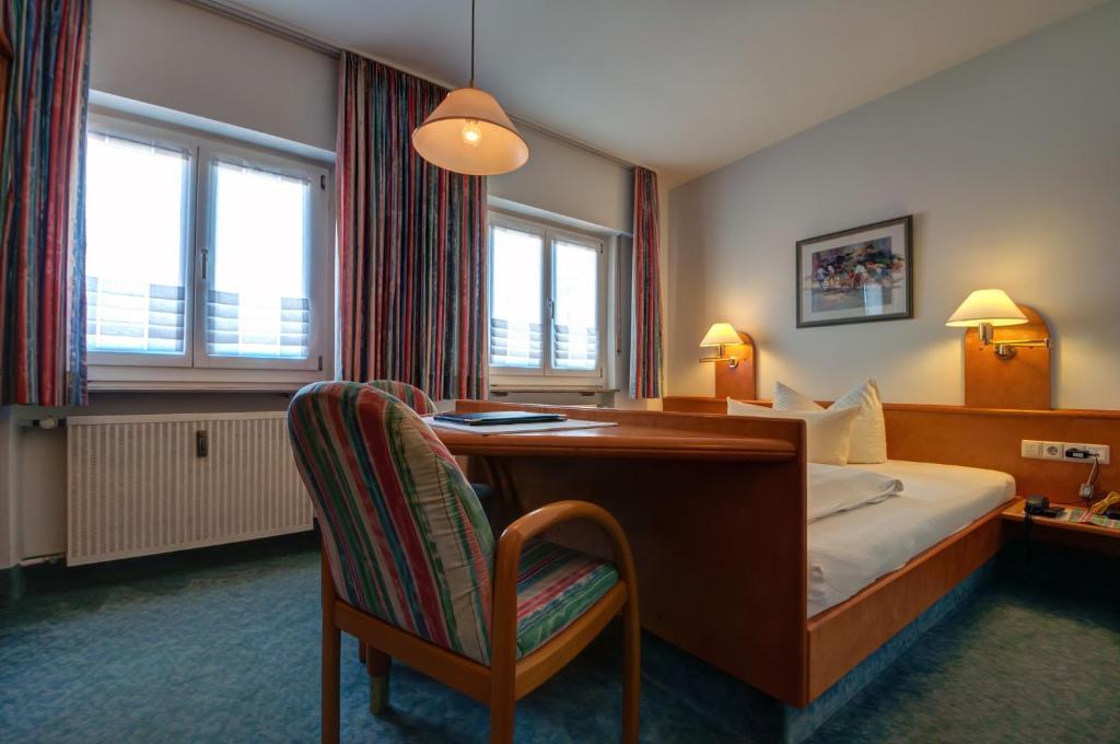 Hotel Zum Weissen Roessel Walldorf  Chambre photo