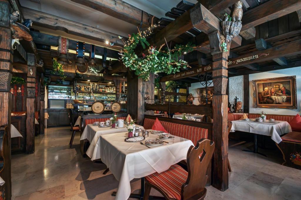 Hotel Zum Weissen Roessel Walldorf  Extérieur photo