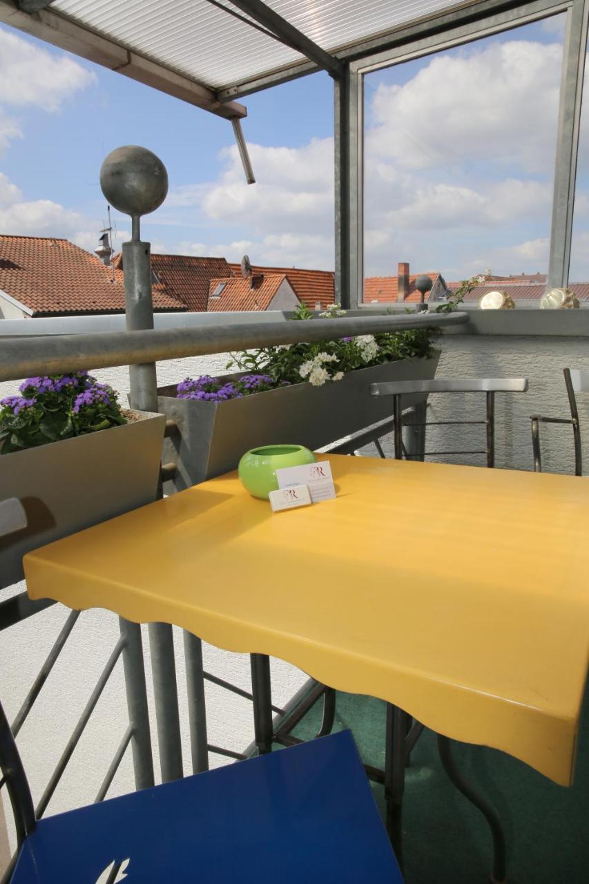Hotel Zum Weissen Roessel Walldorf  Extérieur photo