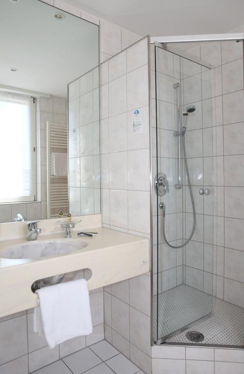 Hotel Zum Weissen Roessel Walldorf  Chambre photo
